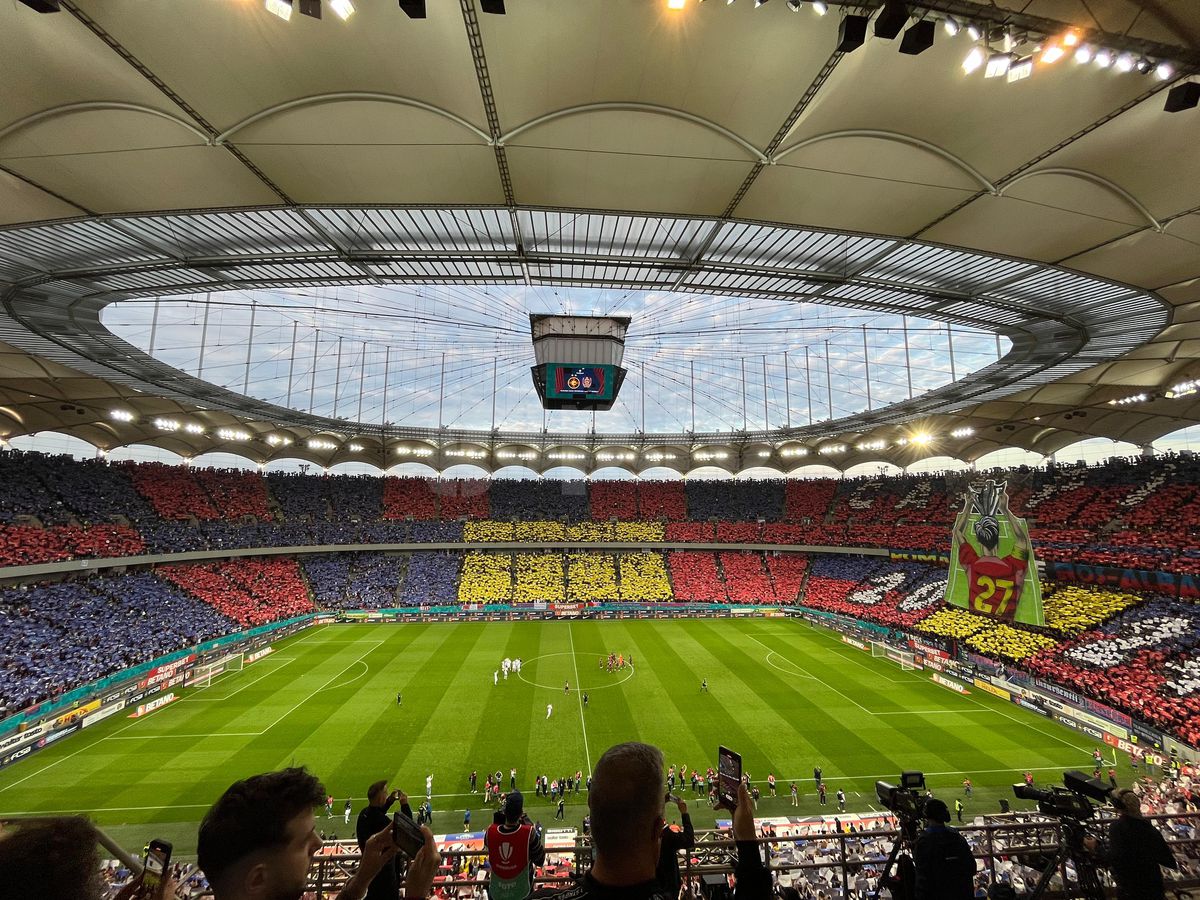 Scenografie spectaculoasă în FCSB - CFR Cluj