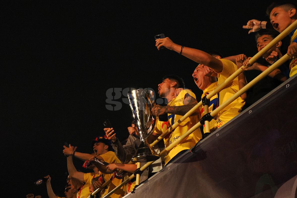 FCSB, sărbătoare la Ateneu » Mii de oameni au scandat alături de Olaru, Coman și compania: „București, Steaua București!”