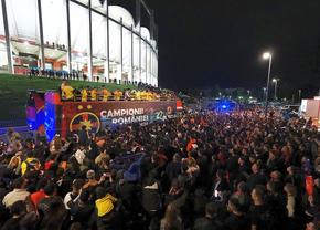 FCSB, în drum spre Ateneu » Autocarul de sărbătoare și-a început traseul