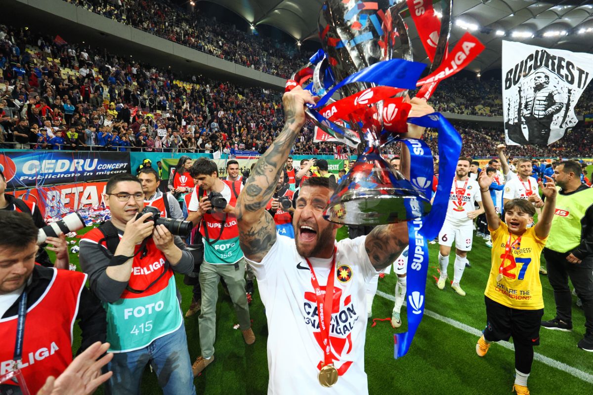 A anunțat că vrea să semneze imediat după ce FCSB a primit titlul: „Să vedem cât mă doresc ei”