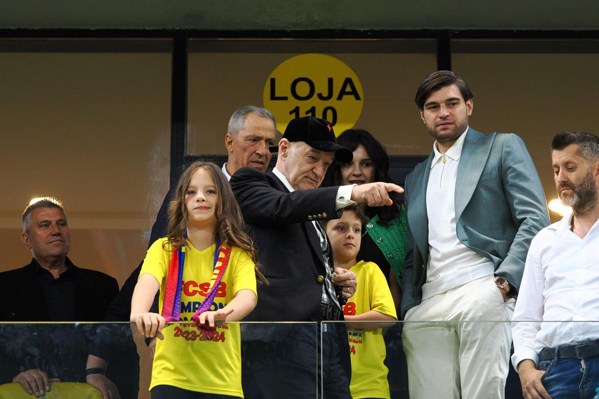 Gestul lui Gigi Becali, imediat după FCSB - CFR Cluj » Ce a făcut la tribuna oficială