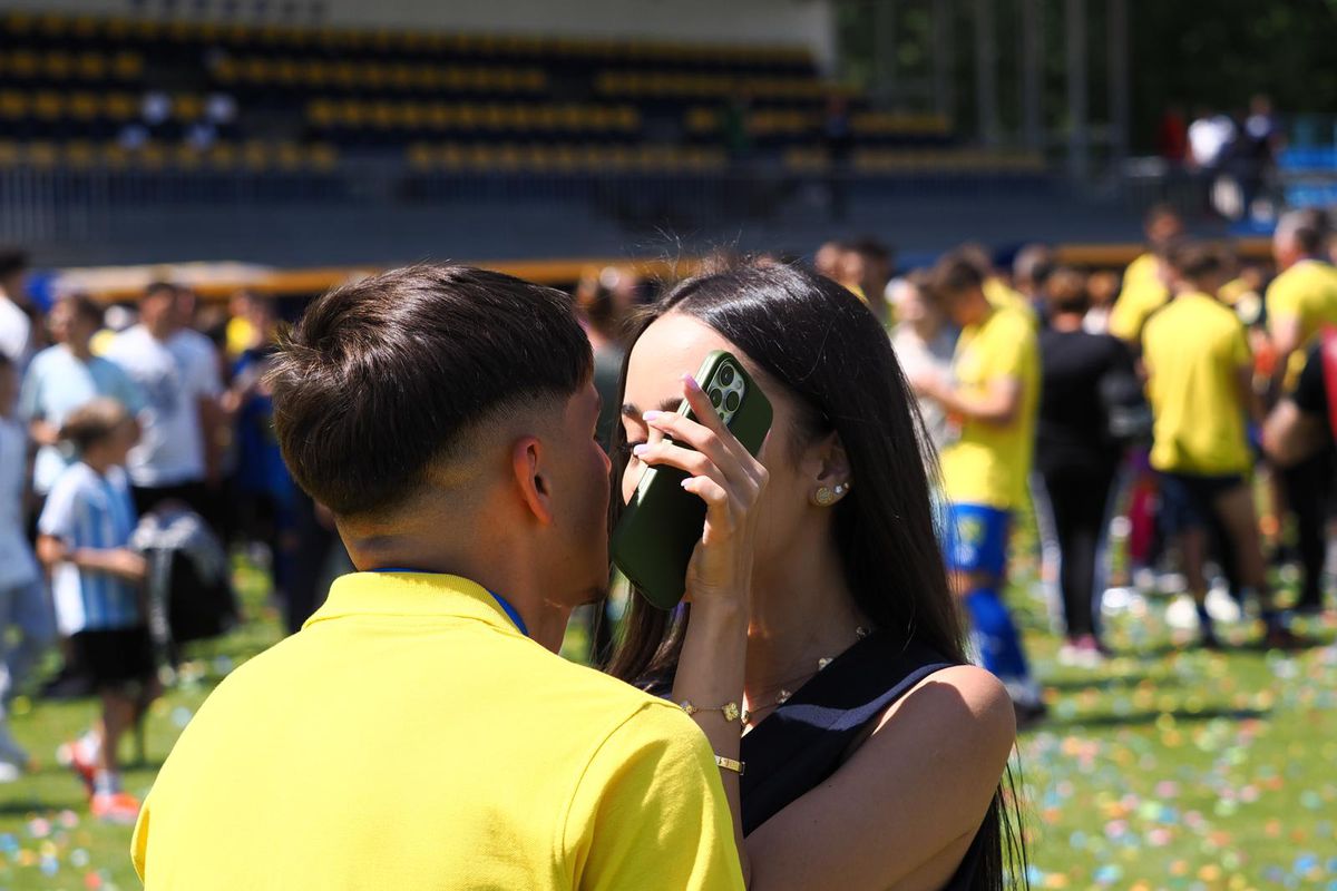 Imagini superbe la Slobozia! Jucătorii Unirii au sărbătorit cu iubitele și soțiile