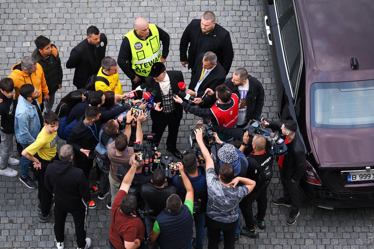 Gigi Becali a dezvăluit discuția avută cu soția sa înainte de sărbătoarea de titlu de pe Arena Națională: „Luminița, Luminița”