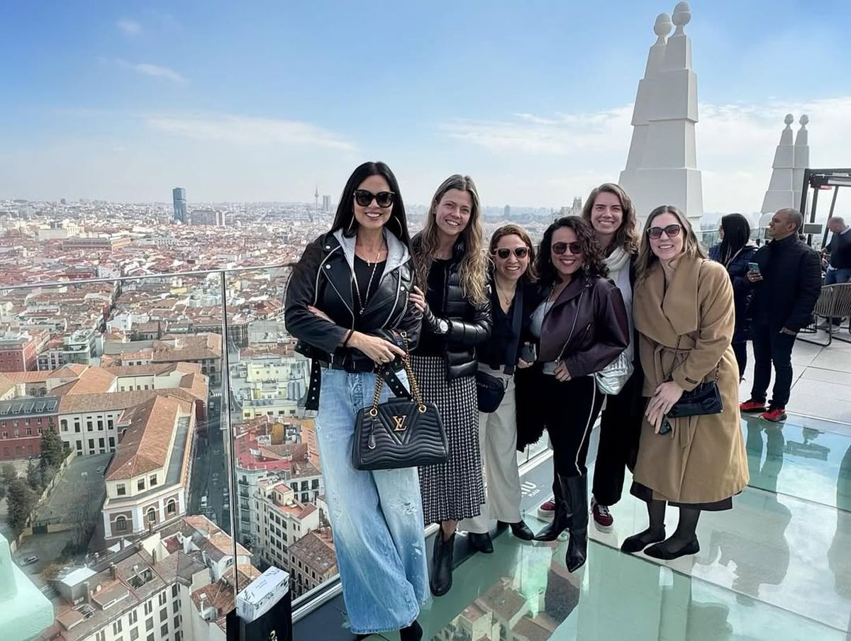 Legenda Guti a văzut Barcelona - Real Madrid la o terasă din București, împreună cu soția Romina Belluscio