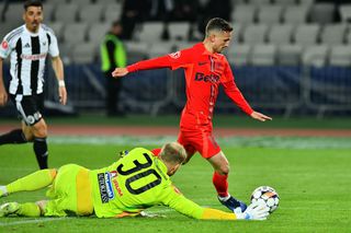 Marius Ștefănescu, deturnat din drumul către Dinamo? Echipa de play-off a intrat în cursa pentru semnătura lui