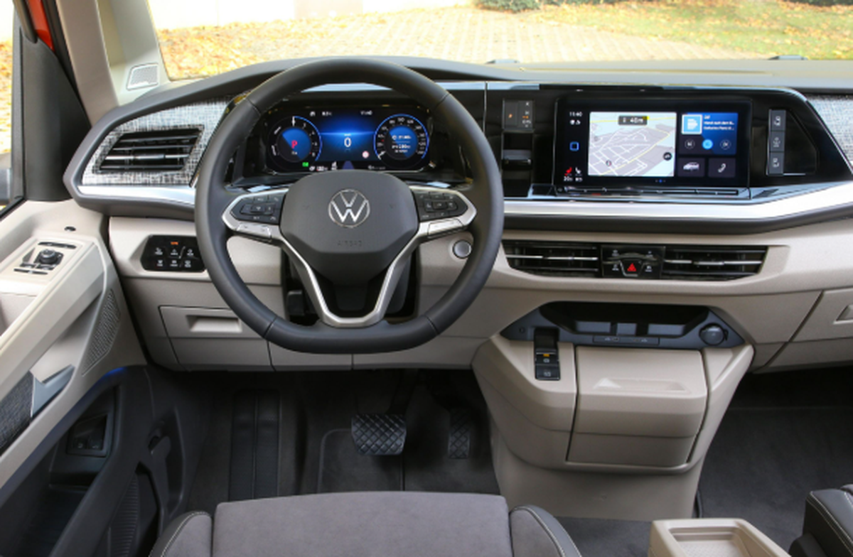 VW Multivan T7, mașina preferată de Papa Leon al XIV-lea