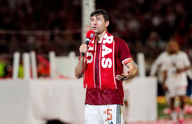 În lipsa unei glume în ton cu momentul, Thomas Muller a spus un banc funebru la meciul de adio!