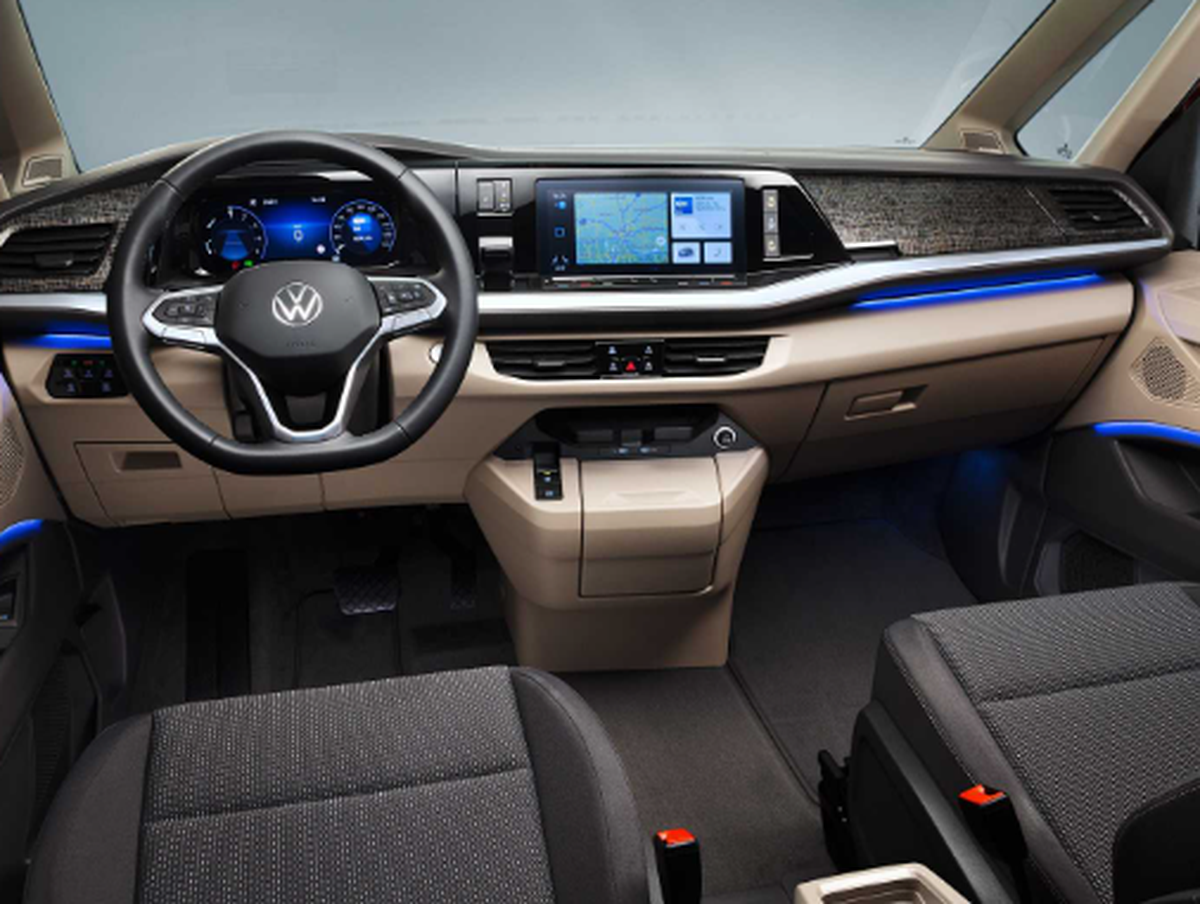 VW Multivan T7, mașina preferată de Papa Leon al XIV-lea