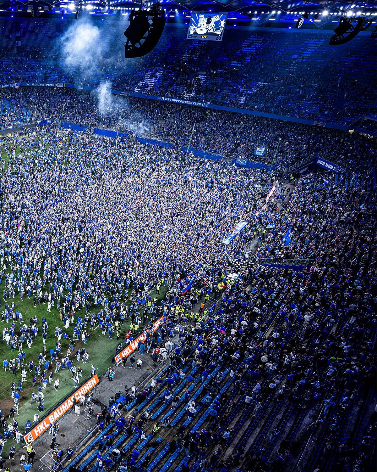 Fanii lui Hamburg au celebrat promovarea