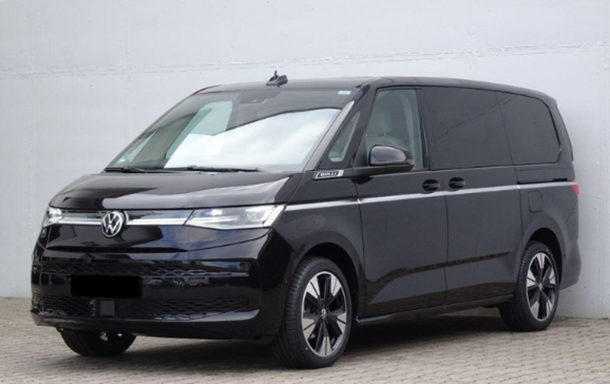 VW Multivan T7, mașina preferată de Papa Leon al XIV-lea