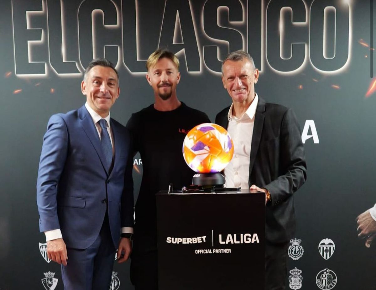 Legenda Guti a văzut Barcelona - Real Madrid la o terasă din București, împreună cu soția Romina Belluscio