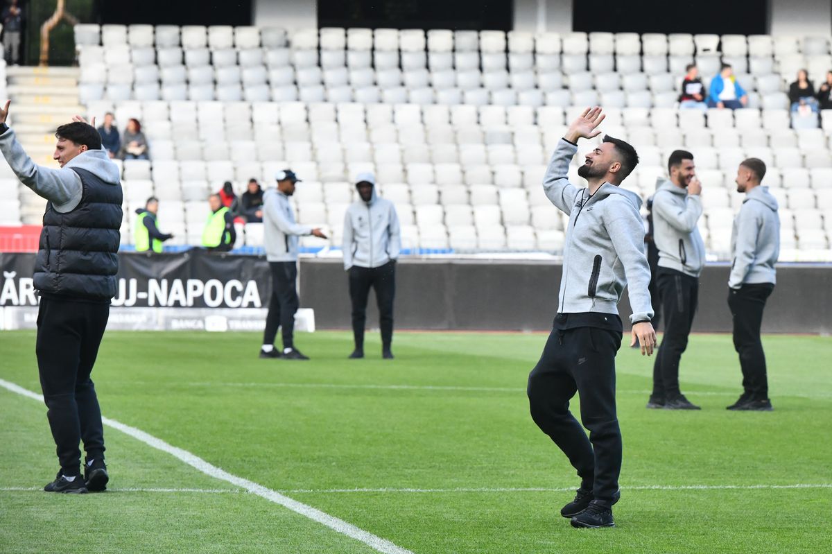 U CLUJ - FCSB 0-2. Trupa lui Sabău, surclasată de campioana venită de la șpriț! Roș-albaștrii au folosit titularii, așa cum au promis, dar omul meciului a fost indezirabilul Marius Ștefănescu