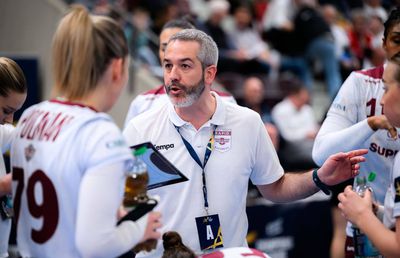 Rapid București a rămas fără antrenor cu două ore înaintea finalei mici a Cupei României: „Îți dorim succes în continuare”