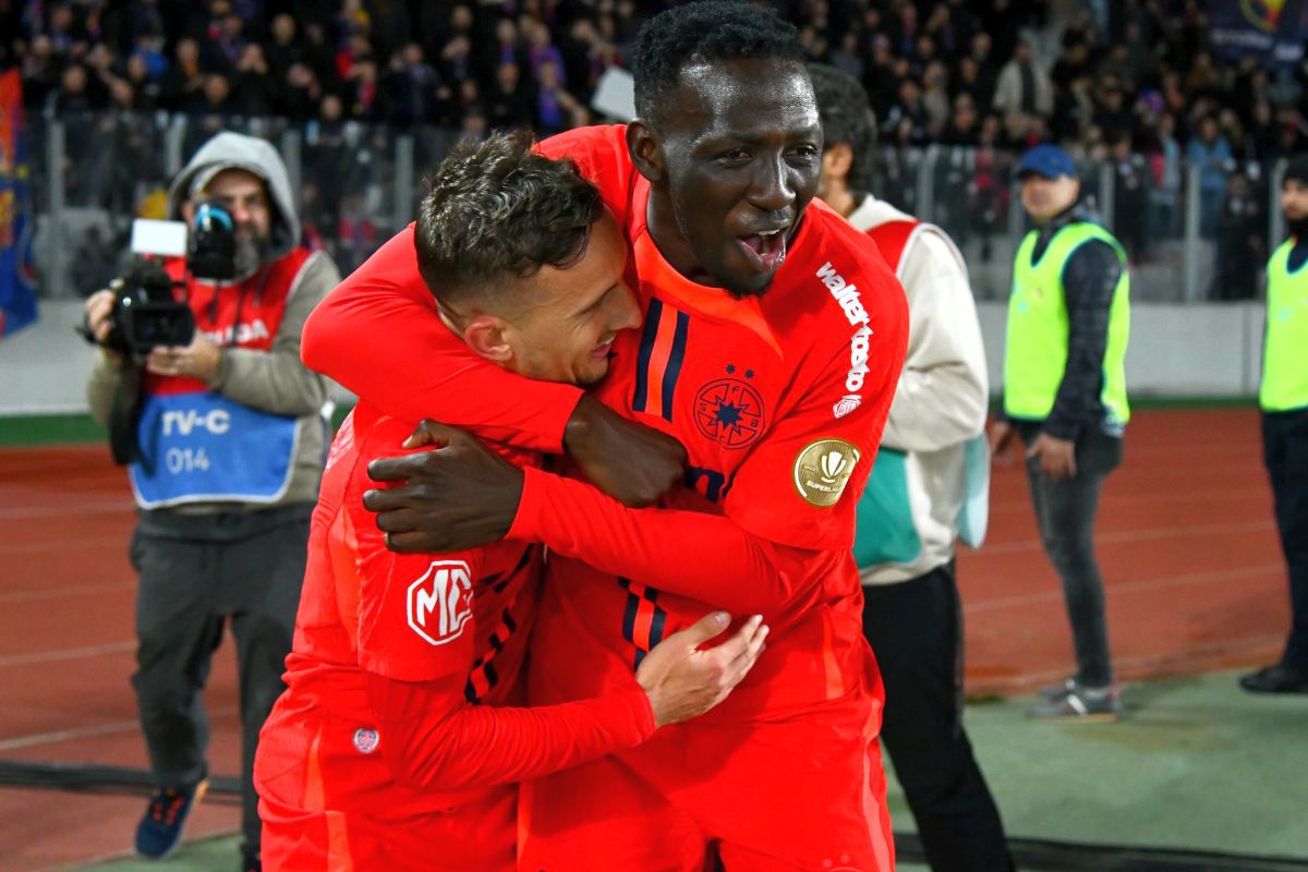 U CLUJ - FCSB 0-2. Trupa lui Sabău, surclasată de campioana venită de la șpriț! Roș-albaștrii au folosit titularii, așa cum au promis, dar omul meciului a fost indezirabilul Marius Ștefănescu