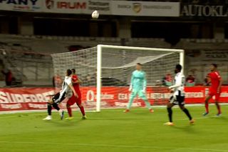 Penalty anulat în U Cluj - FCSB, după sesizarea lui Colțescu de la VAR » Gigi Becali a intervenit imediat la pauză