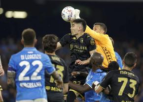 Rezultat URIAȘ pentru Genoa cu Napoli! Dan Șucu arbitrează lupta la titlu din Serie A » Rapidistul Siegrist, printre cei mai buni