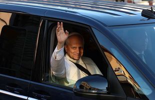 Papă nou, stil nou! Upgrade la Vatican » Ce mașină folosește Papa Leon al XIV-lea