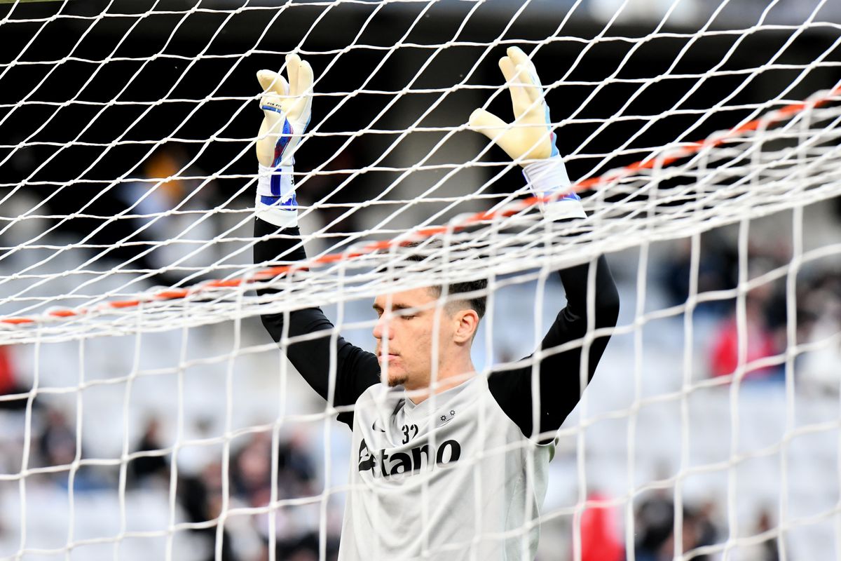 U CLUJ - FCSB 0-2. Trupa lui Sabău, surclasată de campioana venită de la șpriț! Roș-albaștrii au folosit titularii, așa cum au promis, dar omul meciului a fost indezirabilul Marius Ștefănescu