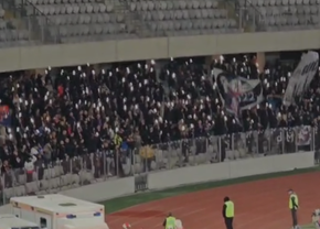 La U Cluj - FCSB s-au repetat la final scenele de anul trecut din Gruia! » Clujenii au aprins blițurile pentru a celebra campioana