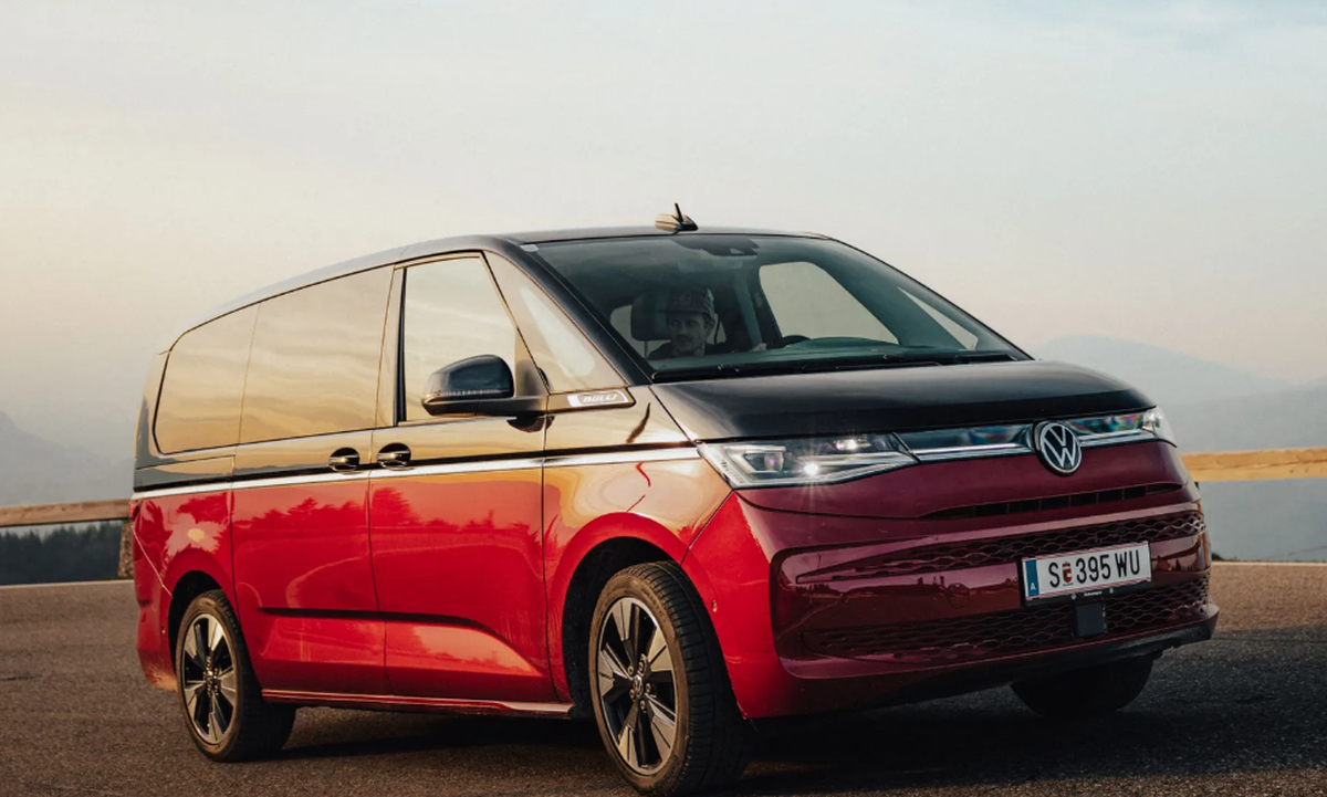 VW Multivan T7, mașina preferată de Papa Leon al XIV-lea
