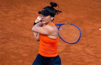 Momente emoționante pentru Bianca Andreescu la Roma » S-a calificat în „optimi”, apoi a făcut zeci de selfie-uri cu fanii