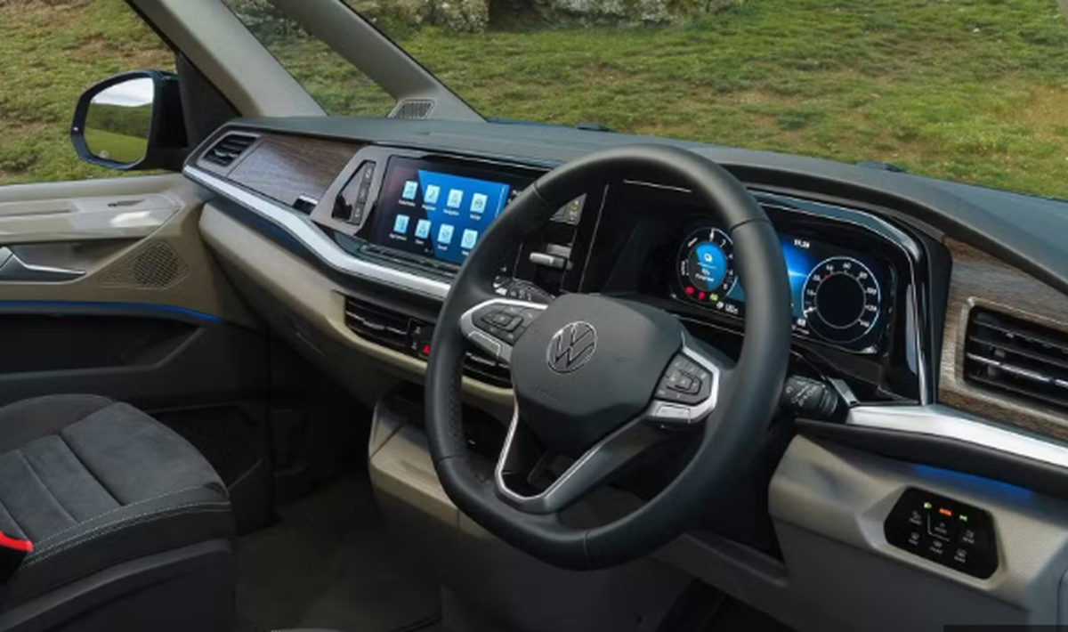 VW Multivan T7, mașina preferată de Papa Leon al XIV-lea