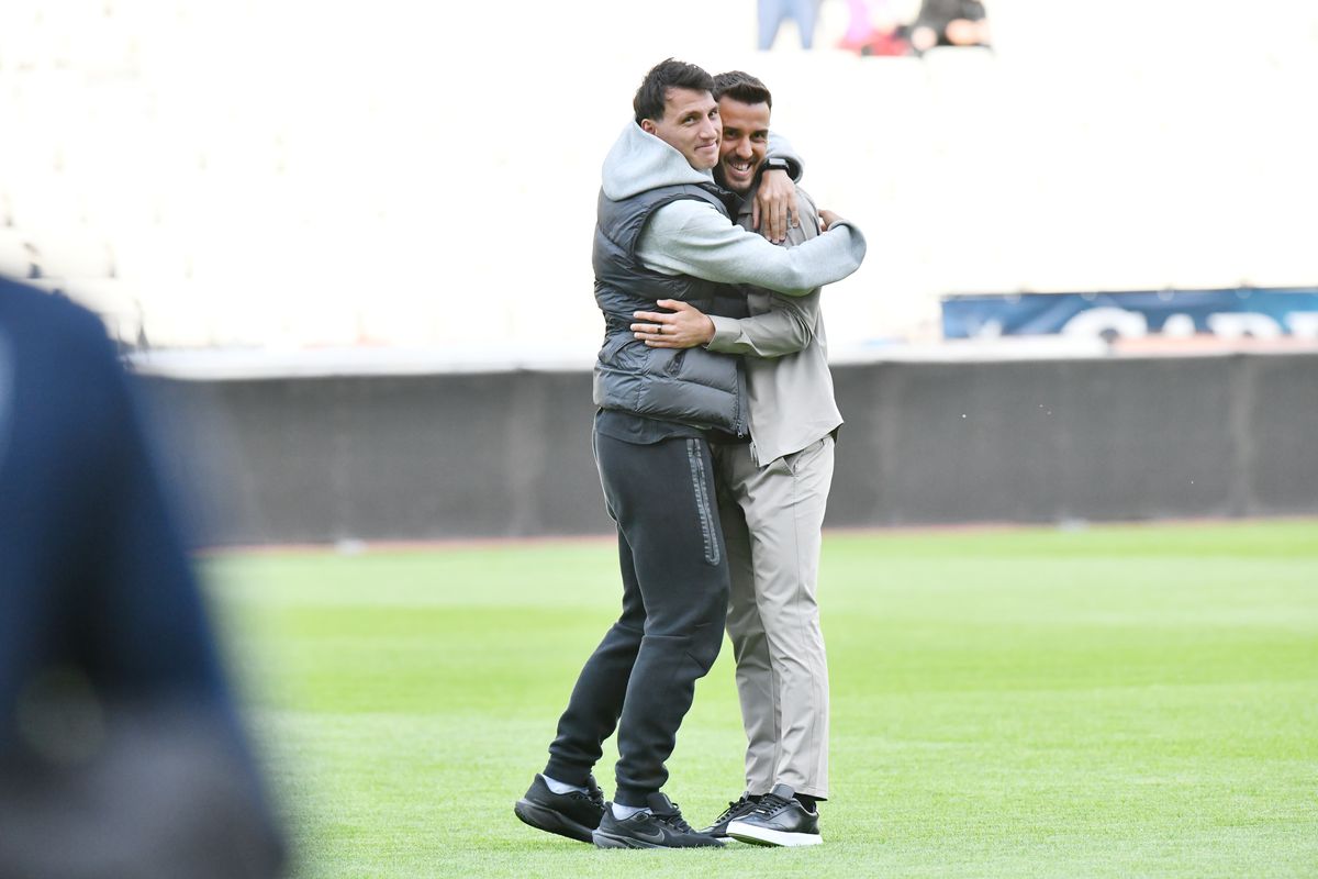 U CLUJ - FCSB 0-2. Trupa lui Sabău, surclasată de campioana venită de la șpriț! Roș-albaștrii au folosit titularii, așa cum au promis, dar omul meciului a fost indezirabilul Marius Ștefănescu