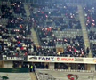 La U Cluj - FCSB s-au repetat la final scenele de anul trecut din Gruia! » Clujenii au aprins blițurile pentru a celebra campioana