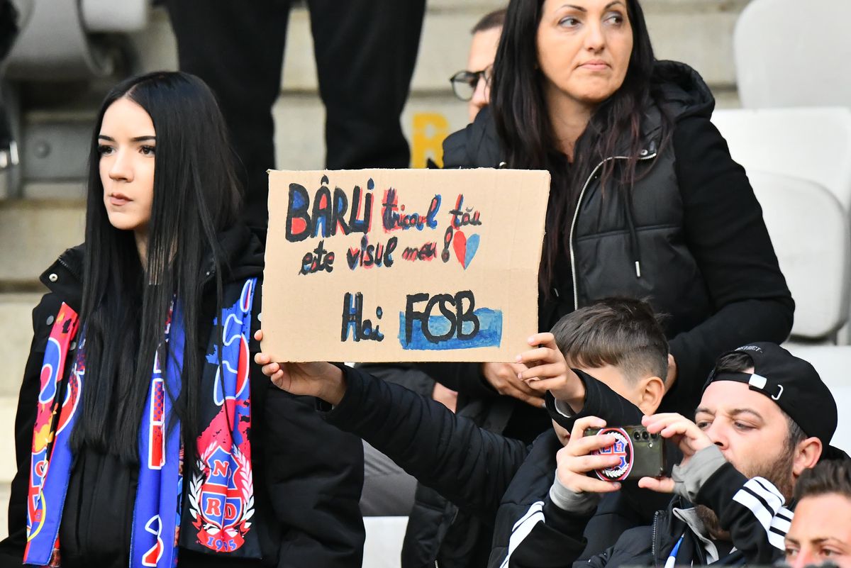 U CLUJ - FCSB 0-2. Trupa lui Sabău, surclasată de campioana venită de la șpriț! Roș-albaștrii au folosit titularii, așa cum au promis, dar omul meciului a fost indezirabilul Marius Ștefănescu