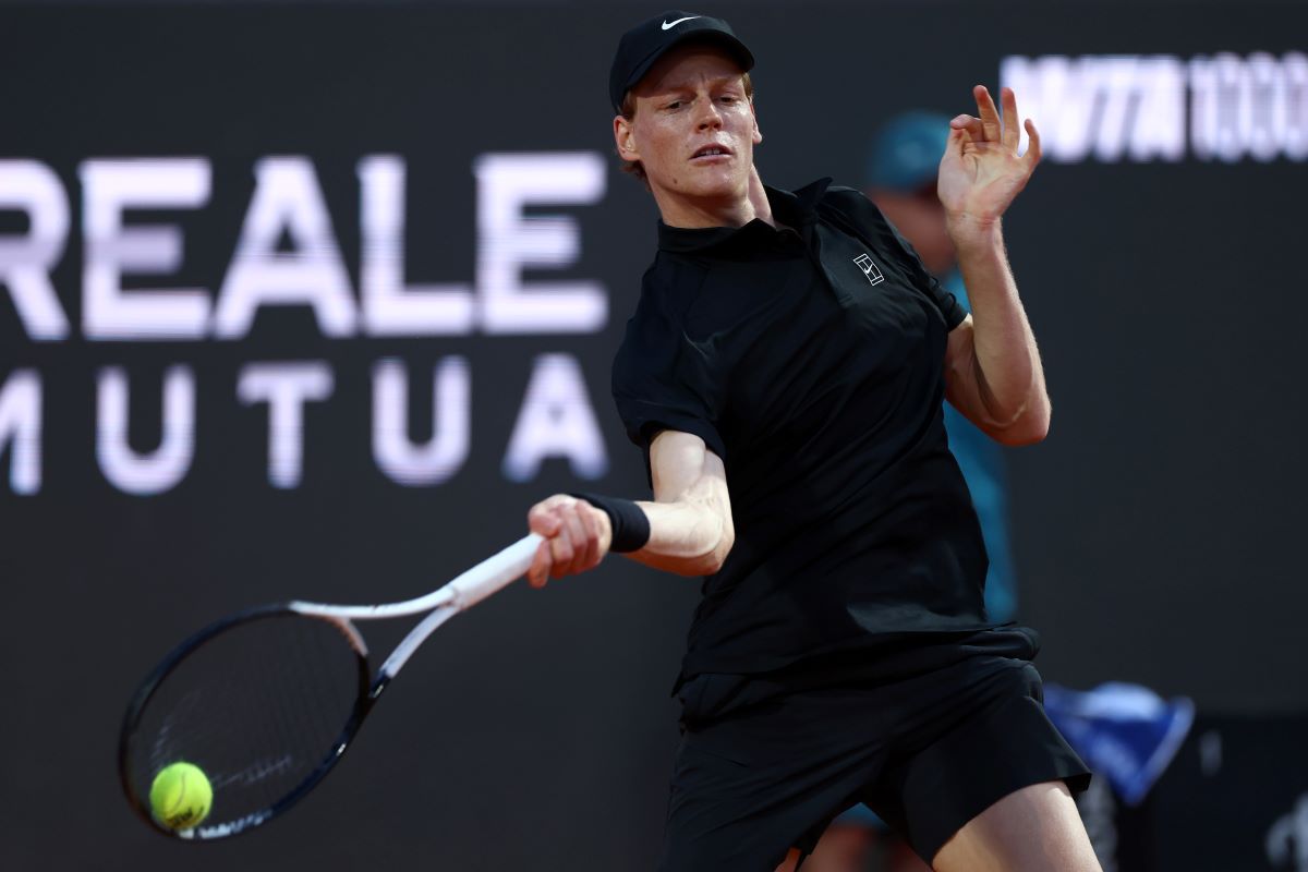 Jannik Sinner discută despre modă, după revenirea în circuit: „Îmi plac mai mult culorile închise”