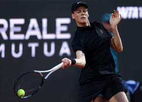 Jannik Sinner discută despre modă, după revenirea în circuit: „Îmi plac mai mult culorile închise”