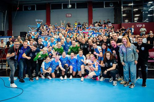 CSM sărbătorește un nou trofeu al Cupei României Foto: Facebook/CSM București