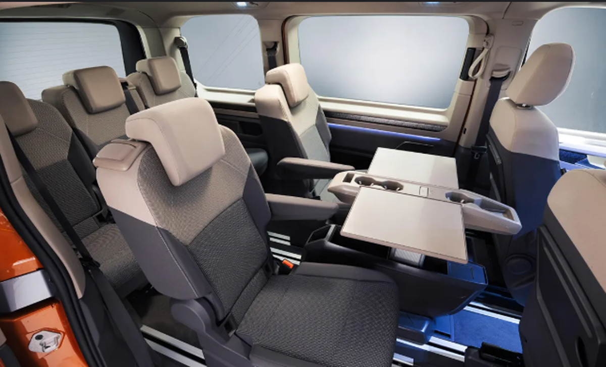 VW Multivan T7, mașina preferată de Papa Leon al XIV-lea
