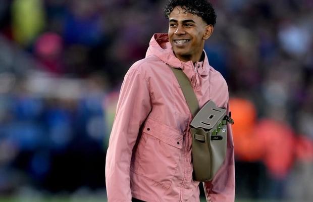 Look de aproape 30.000 de euro pentru Lamine Yamal. Cum a venit starul îmbrăcat la El Clasico