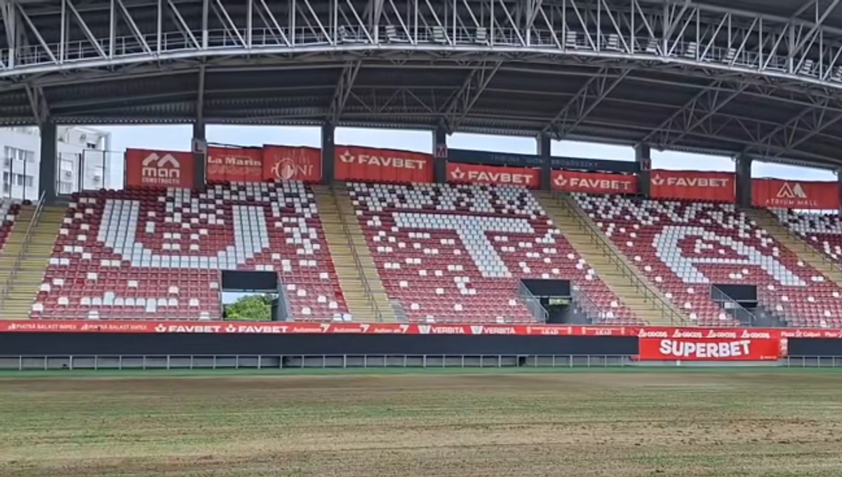 Primarul orașului unde evoluează echipa din play-out se laudă cu noul gazon montat: „Cel mai bun din România”