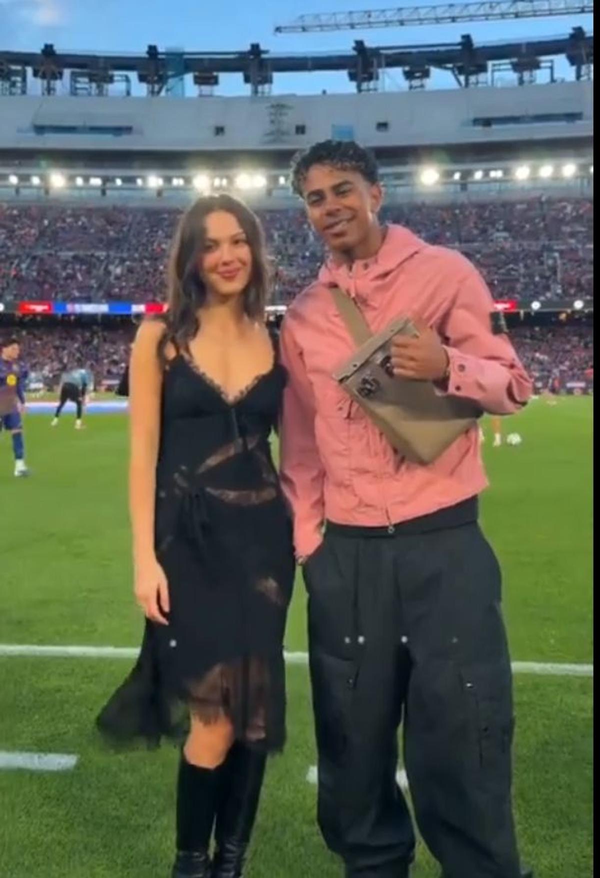 Olivia a furat toate privirile la Barcelona - Real Madrid și s-a dus glonț la Yamal!