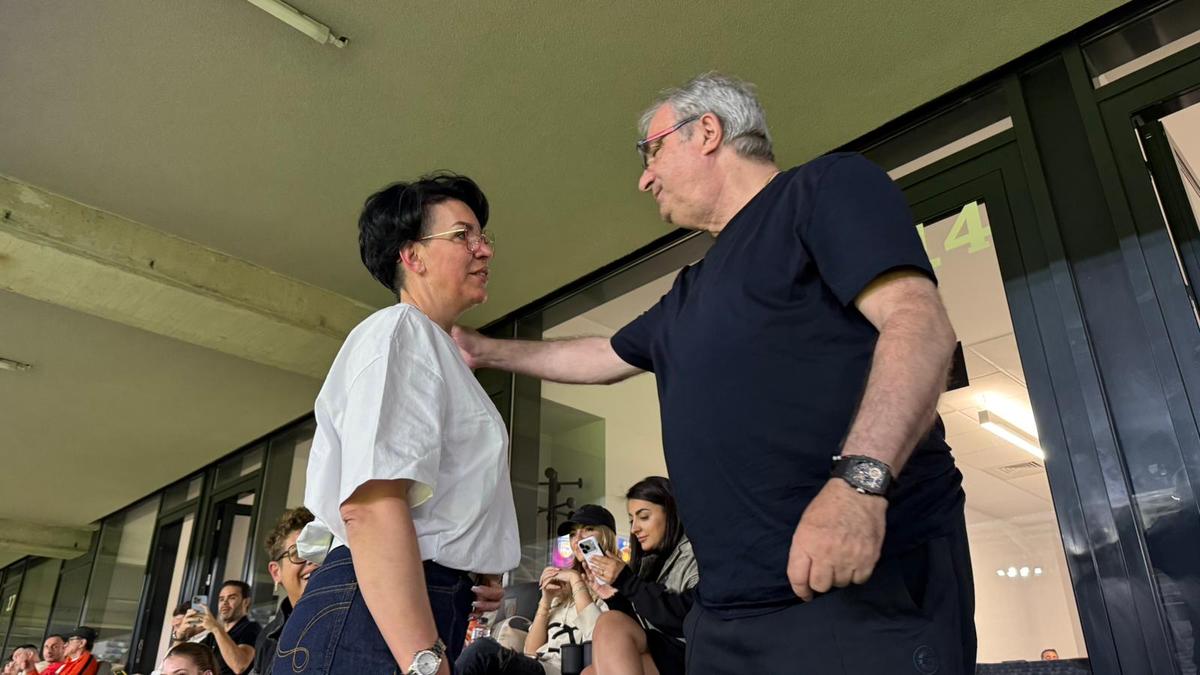 Nu au fost prezente la petrecerea Stelei '86, dar Alexandra și Julianne Duckadam au venit pe Ghencea la FCSB - Slobozia