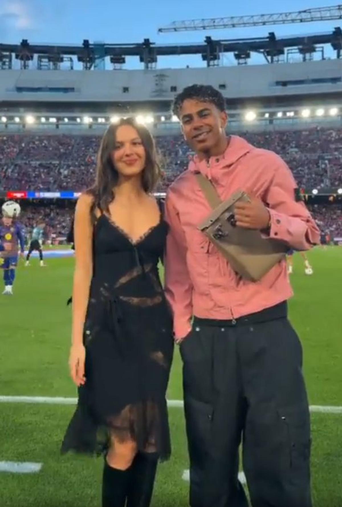 Olivia a furat toate privirile la Barcelona - Real Madrid și s-a dus glonț la Yamal!