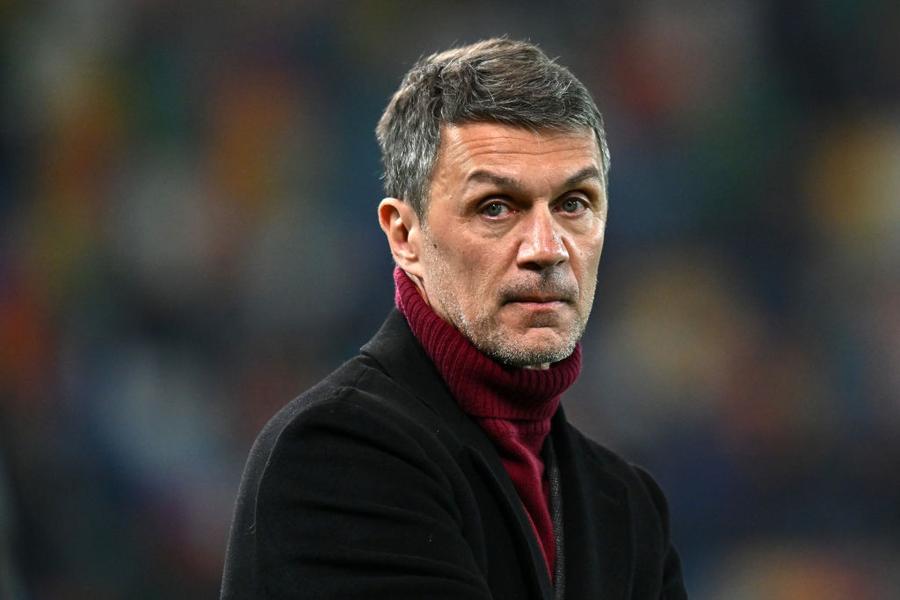 Tricoul lui Maldini, interzis pe San Siro » Fanii care l-au purtat, dați afară de pe stadion