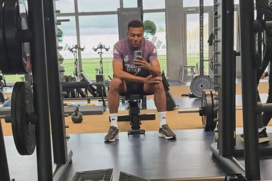 Kylian Mbappe, singur la Valdebebas, în ziua liberă / Foto: Instagram Kylian Mbappe revine „în forță”! » De unde a postat în ziua liberă