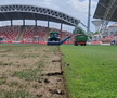Se schimbă gazonul de pe „Arena Francisc Neuman”