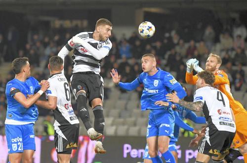 U Cluj și Craiova, în luptă pentru titlu și Cupa României/ foto: Imago Images