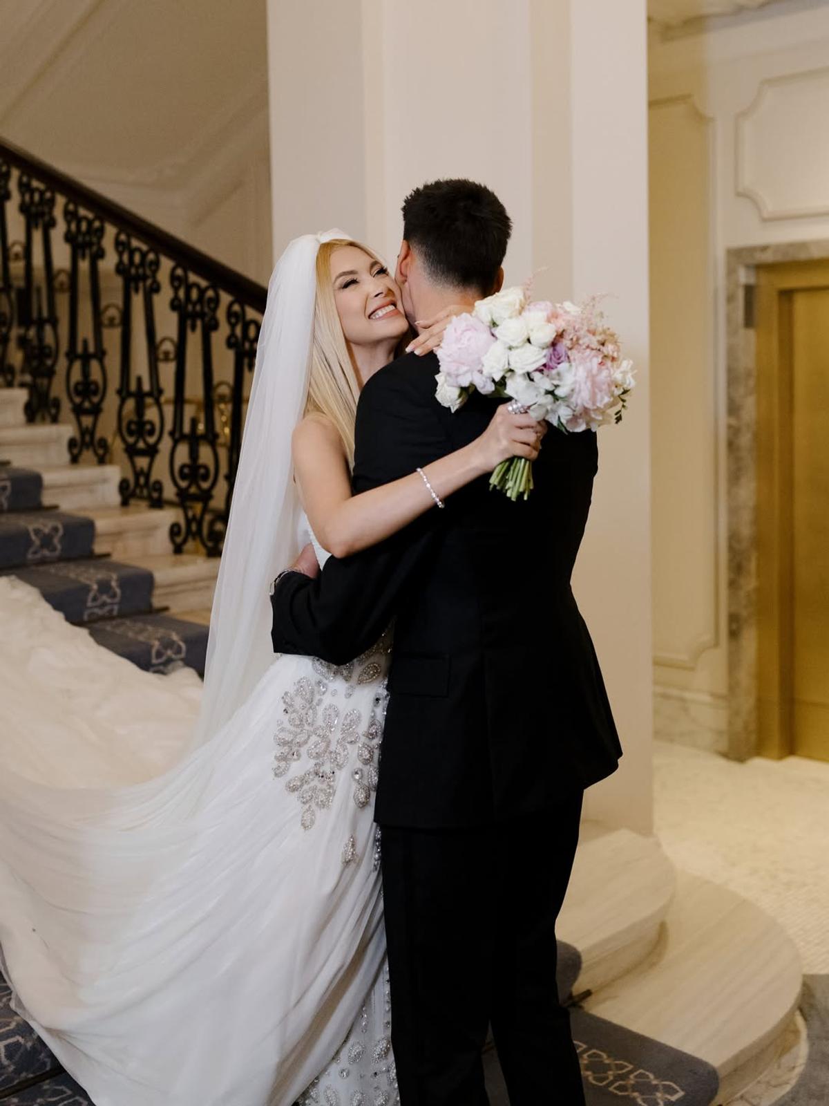 Andreea Bălan s-a căsătorit religios cu tenismenul Victor Cornea » Imagini de la nunta de pe malul Lacului Buftea