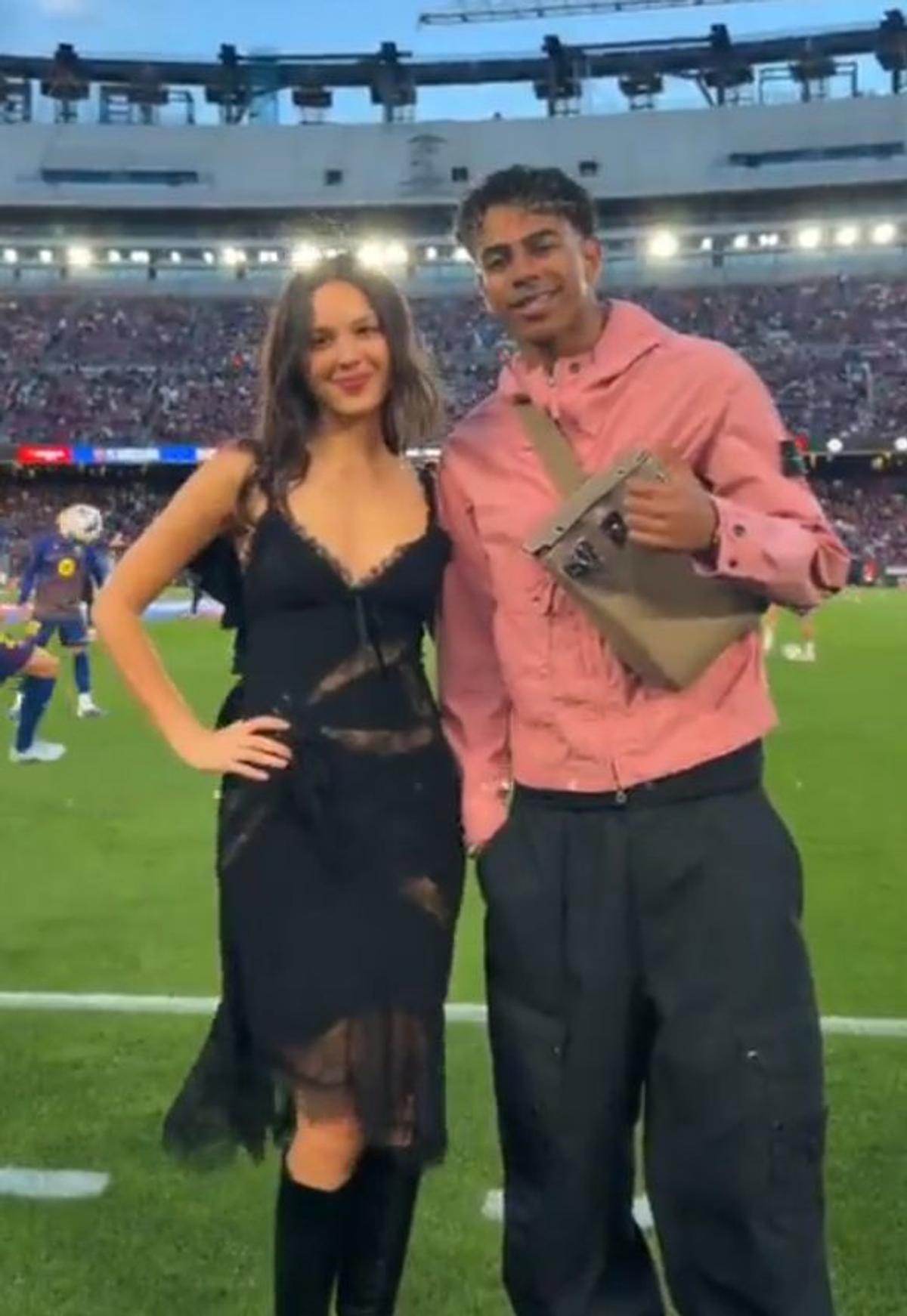 Olivia a furat toate privirile la Barcelona - Real Madrid și s-a dus glonț la Yamal!