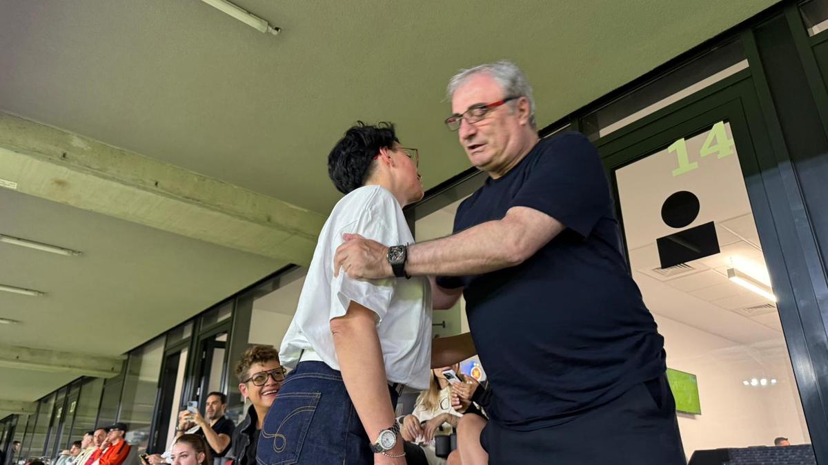 Nu au fost prezente la petrecerea Stelei '86, dar Alexandra și Julianne Duckadam au venit pe Ghencea la FCSB - Slobozia