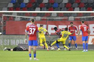Anunț despre clubul din Superligă » Lipsește confirmarea oficială: „Se chinuie degeaba. Am vorbit cu președintele”