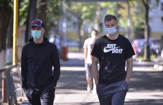 Primul caz de COVID-19 la Dinamo » Vor fi jucătorii trimiși în izolare? Ce specifică normele sanitare FRF + cele 6 definiții ale INSP pentru contactul apropiat