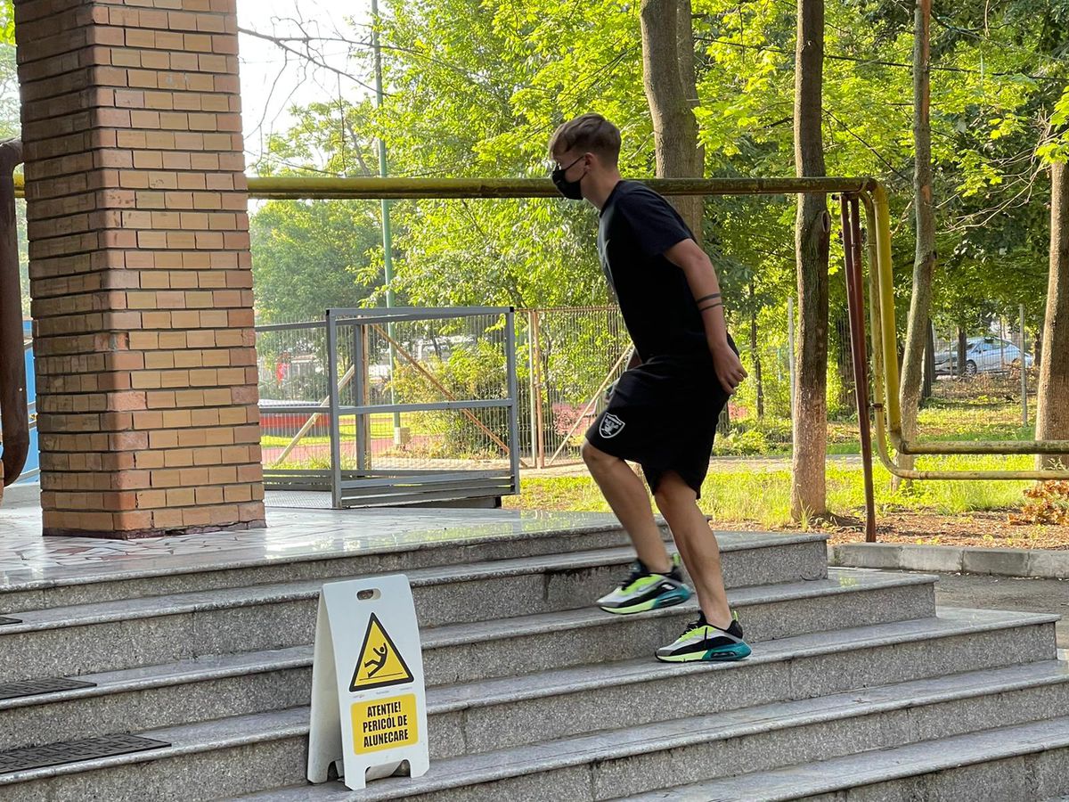 FCSB, la vizita medicală » Nume noi alături de obișnuiții din lot + Florinel Coman, prezent!