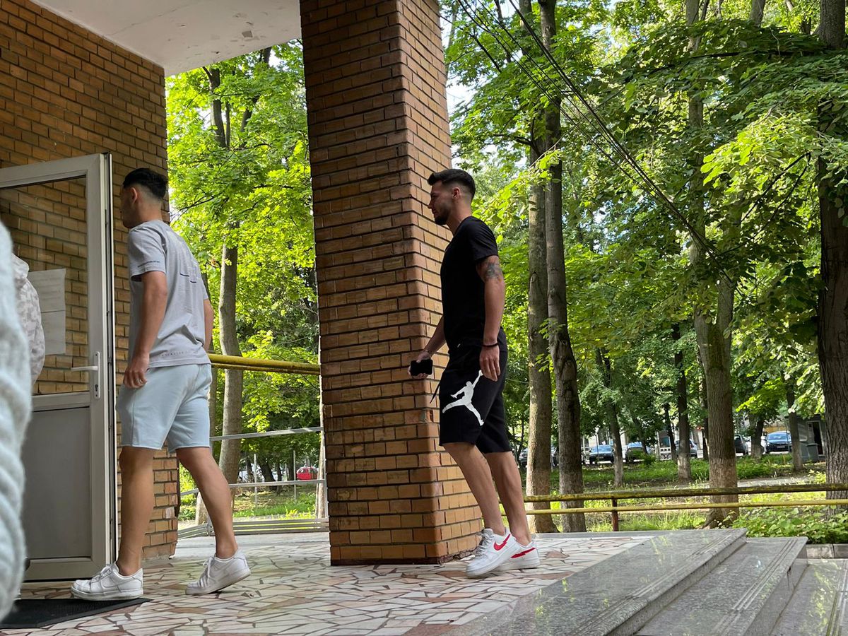 FCSB, la vizita medicală » Nume noi alături de obișnuiții din lot + Florinel Coman, prezent!