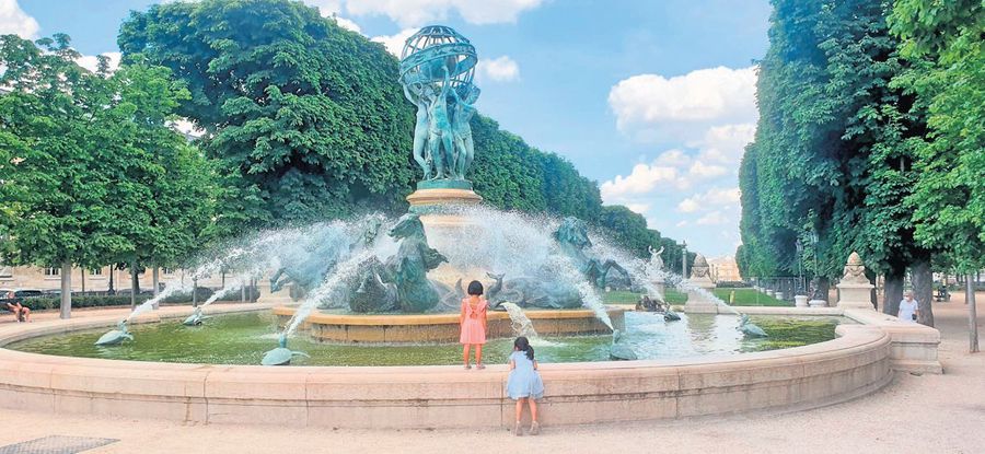 Parisul strălucește și dincolo de tenis în Jardins des Tuileries (foto: Cristian Geambașu) Roland Garros, aristocratul din Orașul Luminilor » Cristian Geambașu: „Democratizarea societății, un amestec subtil (parșiv?) între libertate și constrângere”